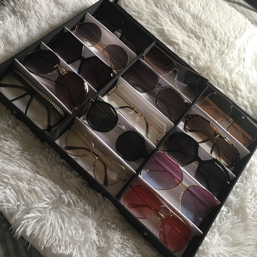 15 Count Sunglass Organizer